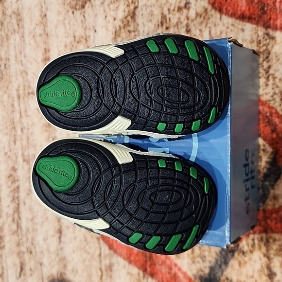 NWT stride rite baby boy sneakers - Picture 5 of 7